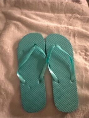 Womens flip flops